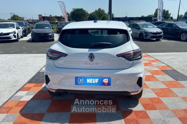 Renault Clio NEW V dCi 100 EVOLUTION Ecran Caméra Radar - <small></small> 20.980 € <small>TTC</small> - #6