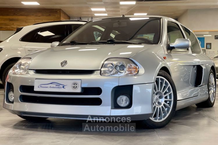 Renault Clio RENAULT CLIO II V6 24S 230 RS 3P - <small></small> 65.000 € <small>TTC</small> - #1