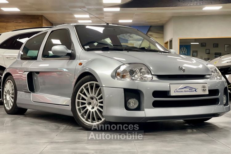 Renault Clio RENAULT CLIO II V6 24S 230 RS 3P - <small></small> 65.000 € <small>TTC</small> - #2