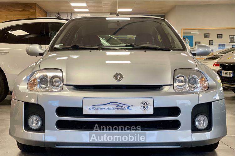 Renault Clio RENAULT CLIO II V6 24S 230 RS 3P - <small></small> 65.000 € <small>TTC</small> - #3