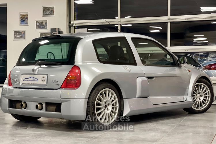 Renault Clio RENAULT CLIO II V6 24S 230 RS 3P - <small></small> 65.000 € <small>TTC</small> - #6