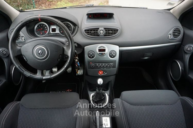 Renault Clio RS 2.0 i 200 ch F1 TEAM R27 - <small></small> 16.490 € <small>TTC</small> - #12