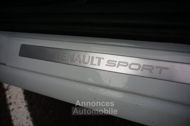 Renault Clio RS 2.0 i 200 ch F1 TEAM R27 - <small></small> 16.490 € <small>TTC</small> - #16
