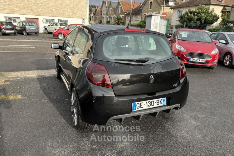 Renault Clio RS 2.0i - 200 3p Clim + Regulateur de vitesse - <small></small> 13.990 € <small>TTC</small> - #3