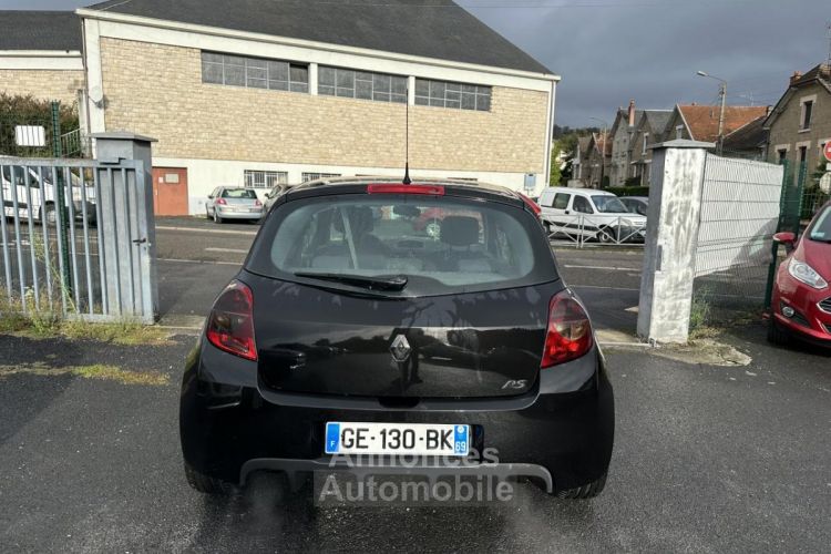 Renault Clio RS 2.0i - 200 3p Clim + Regulateur de vitesse - <small></small> 13.990 € <small>TTC</small> - #4