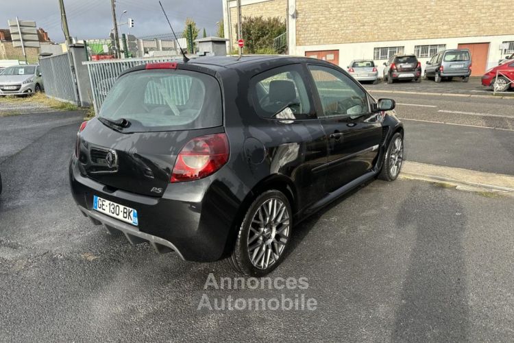 Renault Clio RS 2.0i - 200 3p Clim + Regulateur de vitesse - <small></small> 13.990 € <small>TTC</small> - #5