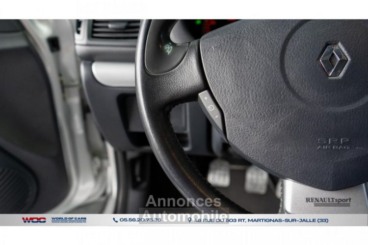 Renault Clio RS 3.0i V6 II V6 BERLINE V6 PHASE 2 - <small></small> 72.900 € <small>TTC</small> - #22