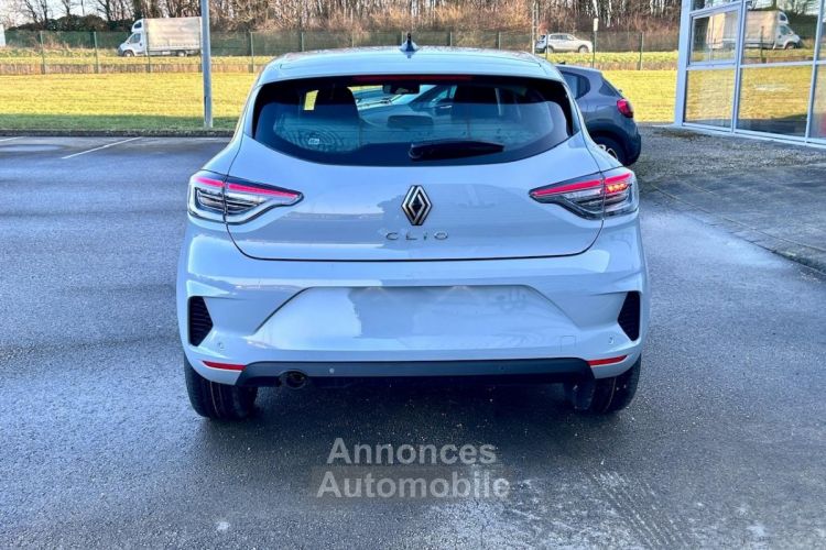 Renault Clio V 1.5 BLUE DCI 100CH EVOLUTION GRIS RAFALE - <small></small> 21.820 € <small></small> - #4