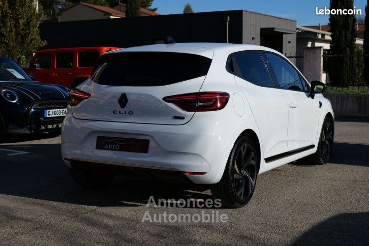 Renault Clio v 1.6 e-tech full hybrid 145 ch engineered - <small></small> 24.490 € <small>TTC</small> - #3