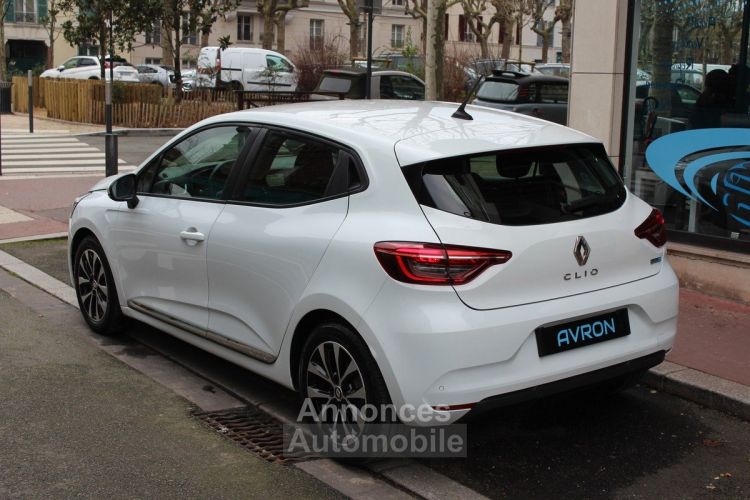 Renault Clio V 1.6 E-TECH HYBRIDE 140 - <small></small> 13.790 € <small>TTC</small> - #20