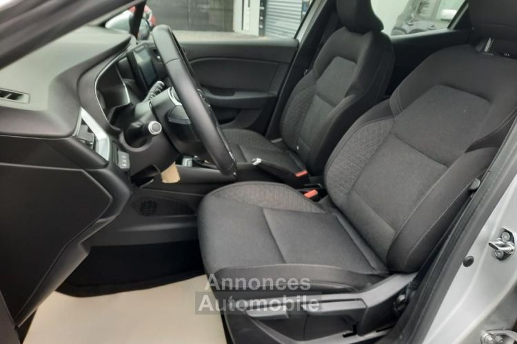 Renault Clio V E-Tech Premiere Edition 50500KMS TRES BON ETAT DISTRIBUTION PAR CHAINE AUCUN FRA... - <small></small> 14.990 € <small>TTC</small> - #11