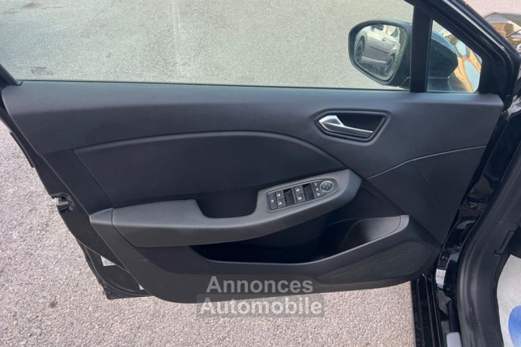 Renault Clio V TCe 90 - 21 Limited 1ERE MAIN CAM CARPLAY LINE ASSIST - <small></small> 12.990 € <small>TTC</small> - #10