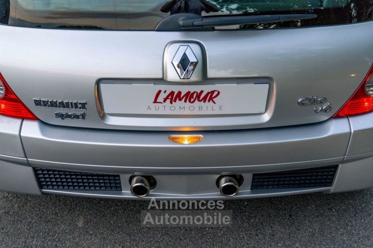 Renault Clio V6 3.0 255ch - <small></small> 68.900 € <small>TTC</small> - #19