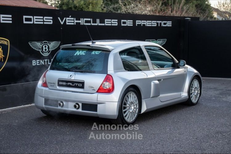 Renault Clio V6 3.0 - 255ch n°0178/1309 - <small></small> 84.900 € <small>TTC</small> - #23