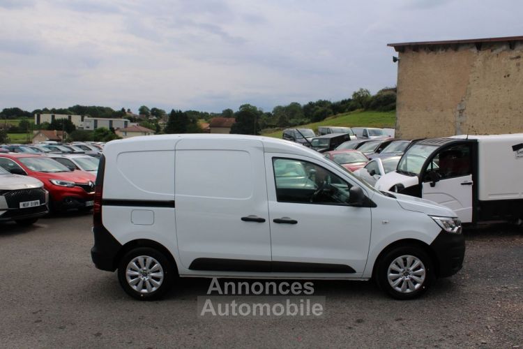 Renault Express VAN AFFAIRE BLUE DCI 95 CV CONFORT CLIM PORTE LATÉRALE USB BLUETOOTH TVA=16658 E HT - <small></small> 19.990 € <small>TTC</small> - #6