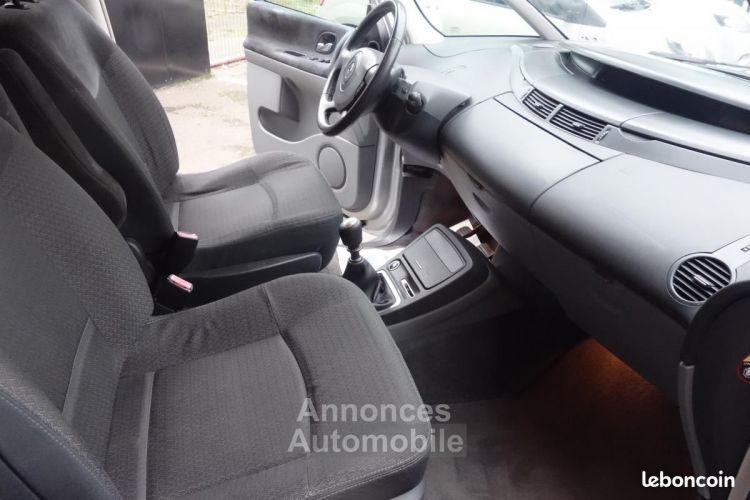 Renault Grand Espace IV 2.0 dCi 175 FAP Privilege - <small></small> 3.990 € <small>TTC</small> - #14