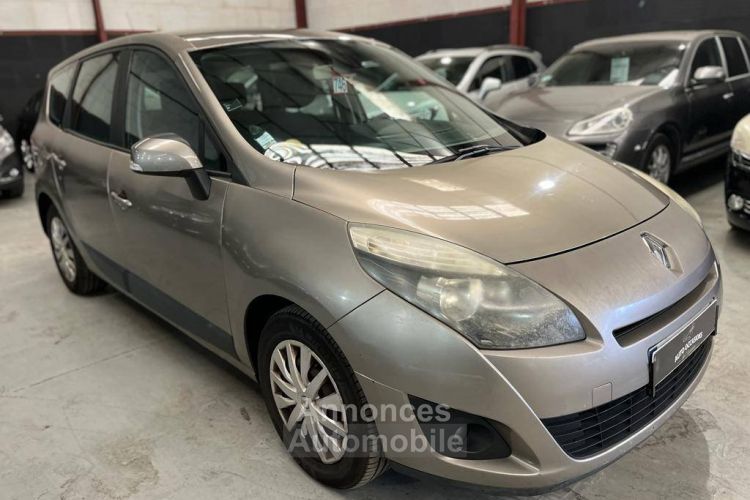 Renault Grand Scenic III 1.5 dCi 105ch Carminat TomTom 7 places - <small></small> 5.490 € <small>TTC</small> - #3