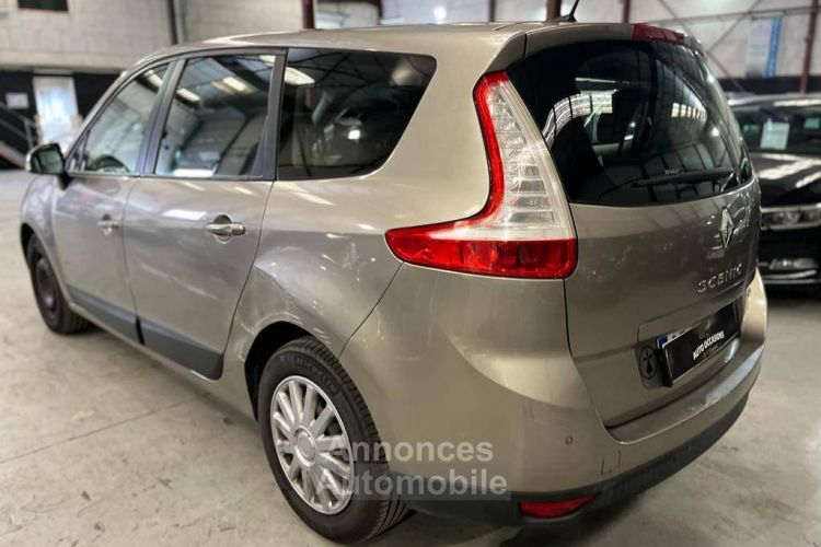 Renault Grand Scenic III 1.5 dCi 105ch Carminat TomTom 7 places - <small></small> 5.490 € <small>TTC</small> - #6