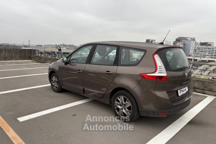 Renault Grand Scenic III 1.5 DCI 110CH FAP CARMINAT TOMTOM EURO5 5 PLACES - <small></small> 4.990 € <small>TTC</small> - #4