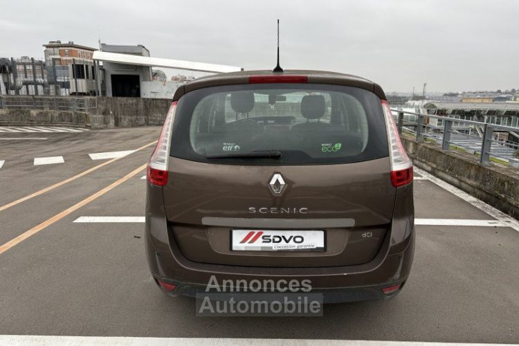 Renault Grand Scenic III 1.5 DCI 110CH FAP CARMINAT TOMTOM EURO5 5 PLACES - <small></small> 4.990 € <small>TTC</small> - #5