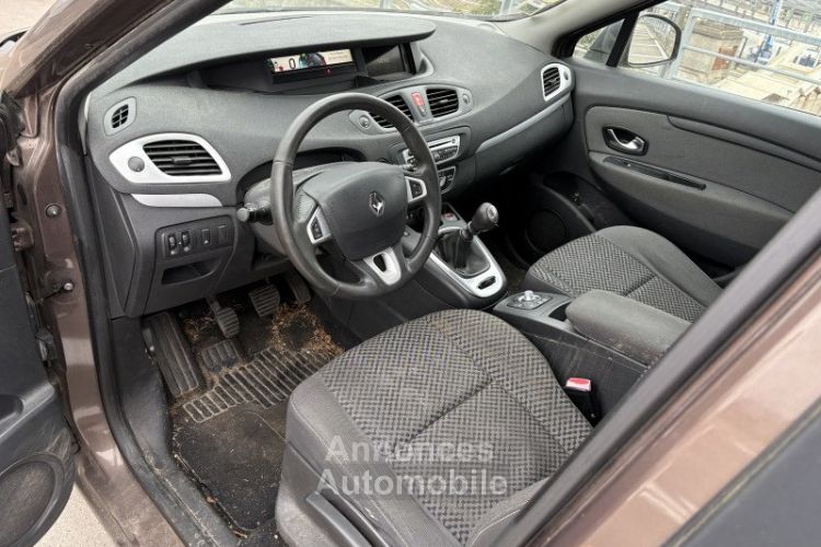 Renault Grand Scenic III 1.5 DCI 110CH FAP CARMINAT TOMTOM EURO5 5 PLACES - <small></small> 4.990 € <small>TTC</small> - #6