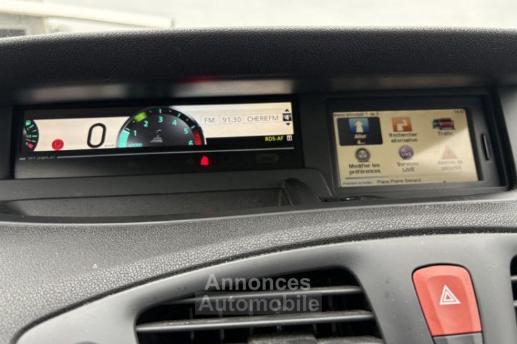 Renault Grand Scenic III 1.5 DCI 110CH FAP CARMINAT TOMTOM EURO5 5 PLACES - <small></small> 4.990 € <small>TTC</small> - #12