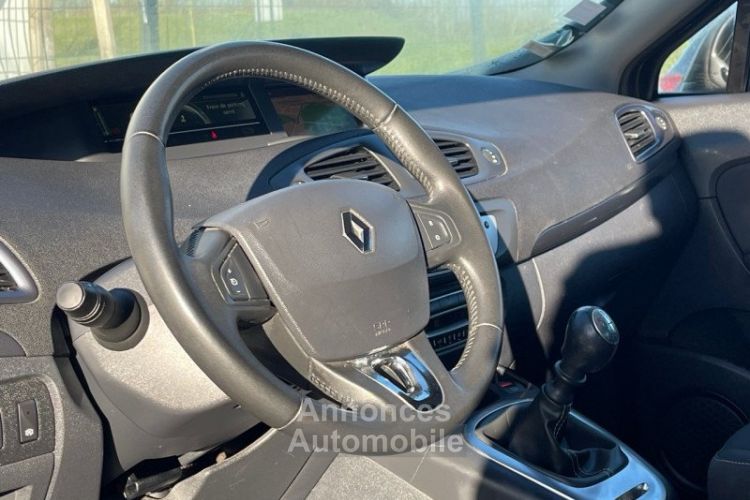 Renault Grand Scenic III 1.5 DCI 110CH LIMITED 7 PLACES 2015 - <small></small> 7.990 € <small>TTC</small> - #8