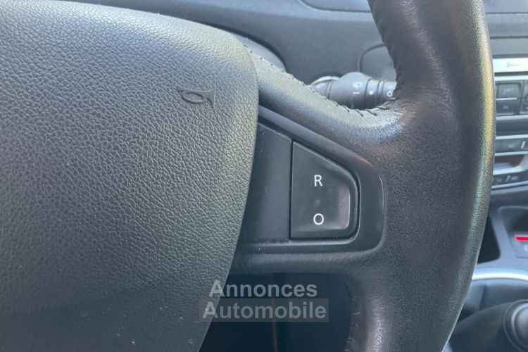 Renault Grand Scenic Scénic III (R95) 1.2 TCE 130CH ENERGY LIMITED EURO6 7 PLACES - <small></small> 11.490 € <small>TTC</small> - #18