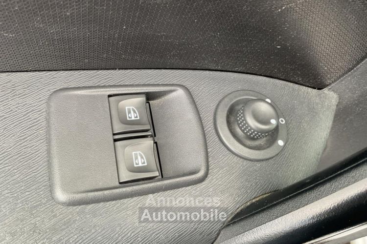 Renault Kangoo 1.5L Energy dCi 80CH GENERIQUE - 10 325HT - 3 PLACES / RADAR AR / GPS - <small></small> 12.390 € <small></small> - #14