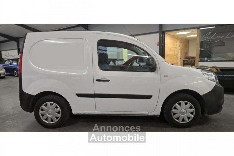 Renault Kangoo Express L0 1.5 DCi 90 FOURGON COMPACT R-LINK / 1ERE MAIN / TVA RECUPERABLE - <small></small> 9.490 € <small></small> - #23