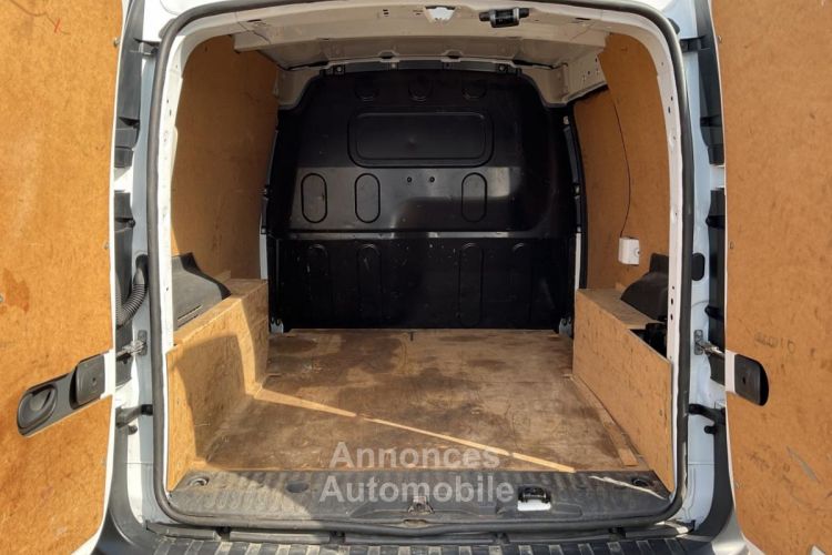 Renault Kangoo Express L1 1.5L Energy dCi - 80CH II FOURGON Générique / 11 583 HT - <small></small> 13.900 € <small></small> - #5