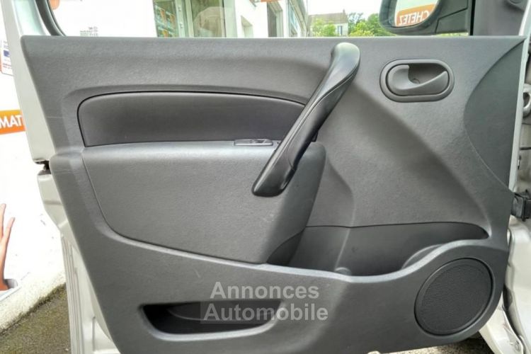 Renault Kangoo FOURGON BOITE AUTO 1.5 DCI 90CH ENERGY CONFORT EDC - <small></small> 10.490 € <small>TTC</small> - #19