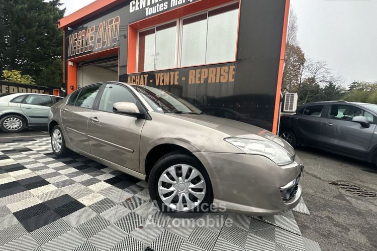 Renault Laguna III 1.5 DCI 110CH CARMINAT ECO² - <small></small> 2.490 € <small>TTC</small> - #1