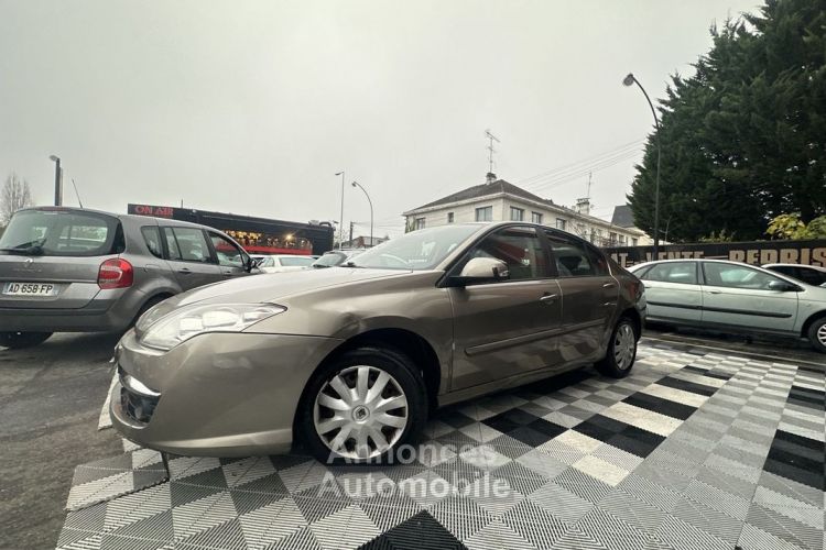 Renault Laguna III 1.5 DCI 110CH CARMINAT ECO² - <small></small> 2.490 € <small>TTC</small> - #4