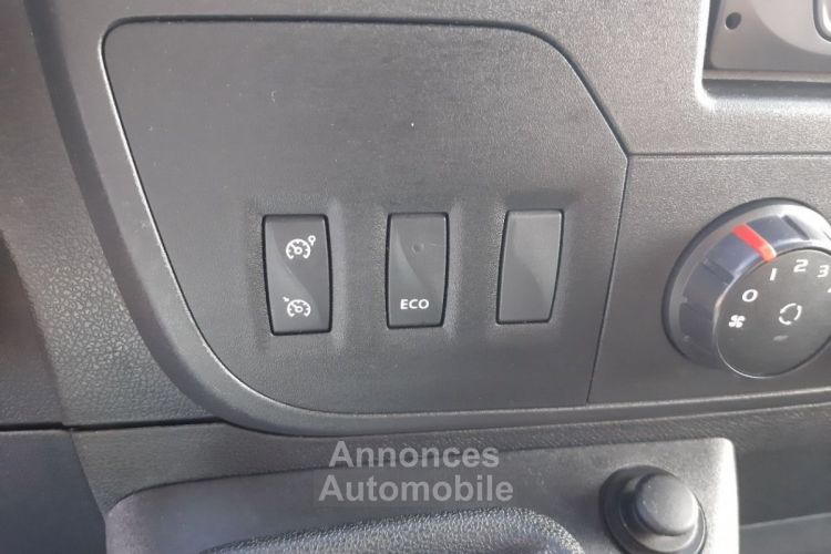 Renault Master GRAND VOLUME 2.3 dCi 130 CAISSE HAYON 20M3 TRAC F3500 - <small></small> 28.788 € <small>TTC</small> - #11