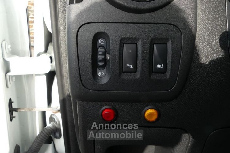 Renault Master III FG F3300 L2H2 2.3 DCI 145CH ENERGY CABINE APPROFONDIE GRAND CONFORT EURO6 - <small></small> 25.990 € <small>TTC</small> - #15