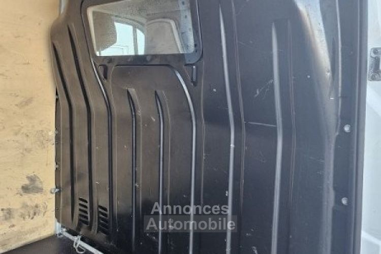 Renault Master III FG R3500 L4H2 2.3 DCI 165CH ENERGY GRAND CONFORT EUROVI - <small></small> 17.900 € <small>TTC</small> - #19