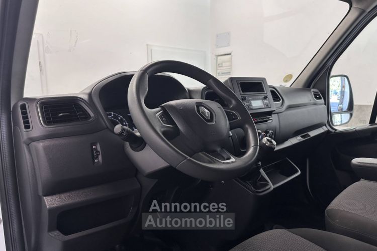 Renault Master L1H1 GRAND CONFORT 2.3 DCI 135CV BVM6 E6DT / 16658,33 € HT / À PARTIR DE 264,20 € * - <small></small> 19.990 € <small>TTC</small> - #28