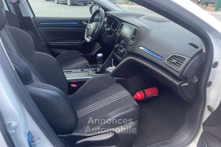 Renault Megane 1.33 TCe GT-Line -GPS-CLIM-TOIT.OUVRANT-GARANTIE-- - <small></small> 14.490 € <small>TTC</small> - #14