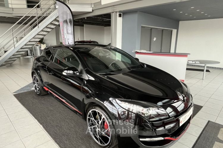 Renault Megane 3 RS CUP 2,0 T 265 DIFFERENTIEL A GLISSEMENT JANTES 19 STEEV BI-XENON BLUETOOTH BREMBO KEYLES - <small></small> 23.990 € <small>TTC</small> - #23