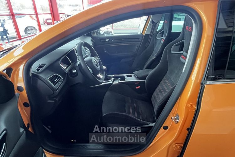 Renault Megane 4 1,8 300 RS TROPHY 4 CONTROL TOIT OUVRANT SIEGES BAQUET RECARO CHASSIS CUP KEYLESS GPS APPLE - <small></small> 39.990 € <small>TTC</small> - #10