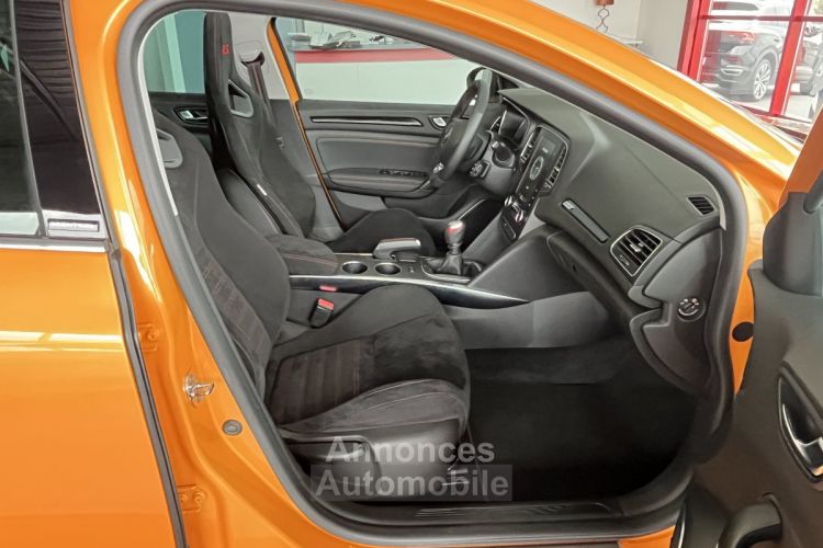 Renault Megane 4 1,8 300 RS TROPHY 4 CONTROL TOIT OUVRANT SIEGES BAQUET RECARO CHASSIS CUP KEYLESS GPS APPLE - <small></small> 39.990 € <small>TTC</small> - #13