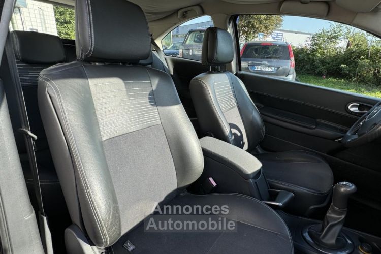 Renault Megane Coupé 1.5 dCi 100cv Exception - Kilométrage Certifié - Garantie 12 mois - <small></small> 4.990 € <small>TTC</small> - #17