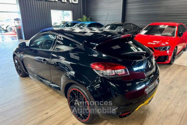 Renault Megane Coupé III (2) RS 2.0T 265 RED BULL RACING RB7 n°187 3p - <small></small> 27.990 € <small>TTC</small> - #8