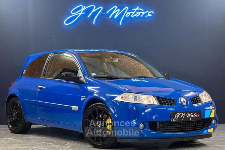 Renault Megane II (2) 2.0 T 225 RS R25 F1 TEAM 3P 2 NUMEROTEE Peinture métallisée bleue Alpin Garantie 12 MOIS - - <small></small> 22.990 € <small>TTC</small> - #1