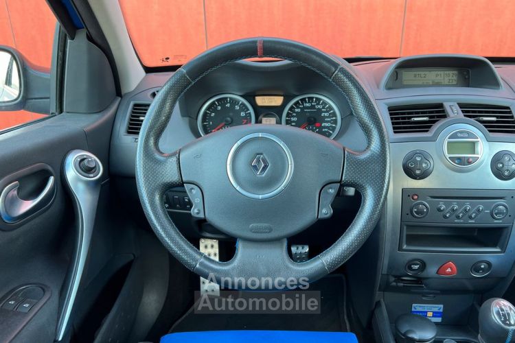 Renault Megane ii rs 2.0t 16v 225 cv r25 f1 team numéroté bleu alpin ORIGINE FRANCE - <small></small> 23.900 € <small>TTC</small> - #9