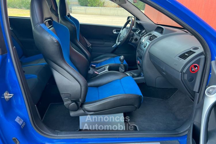 Renault Megane ii rs 2.0t 16v 225 cv r25 f1 team numéroté bleu alpin ORIGINE FRANCE - <small></small> 23.900 € <small>TTC</small> - #10