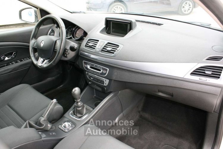 Renault Megane III 1.2 TCE 115CH ENERGY NOUVELLE LIMITED ECO² - Prix sur Demande - #9