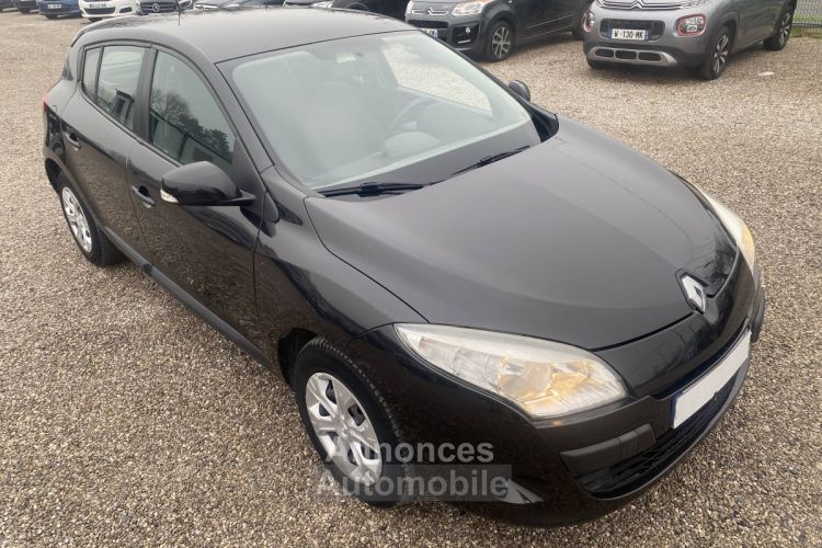 Renault Megane III 1.6 16v BioEthanol eco² - <small></small> 5.990 € <small>TTC</small> - #9