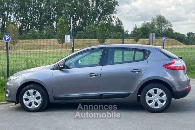 Renault Megane III 1.6 ESS 110CH TOMTOM EDITION ECO² 56.000KM 1ERE MAIN - <small></small> 7.990 € <small>TTC</small> - #6